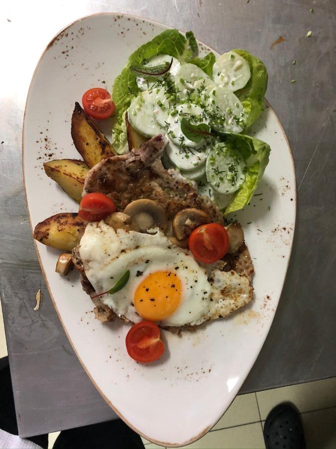 Hotel Arkadia Klecza Gorna Eksteriør bilde